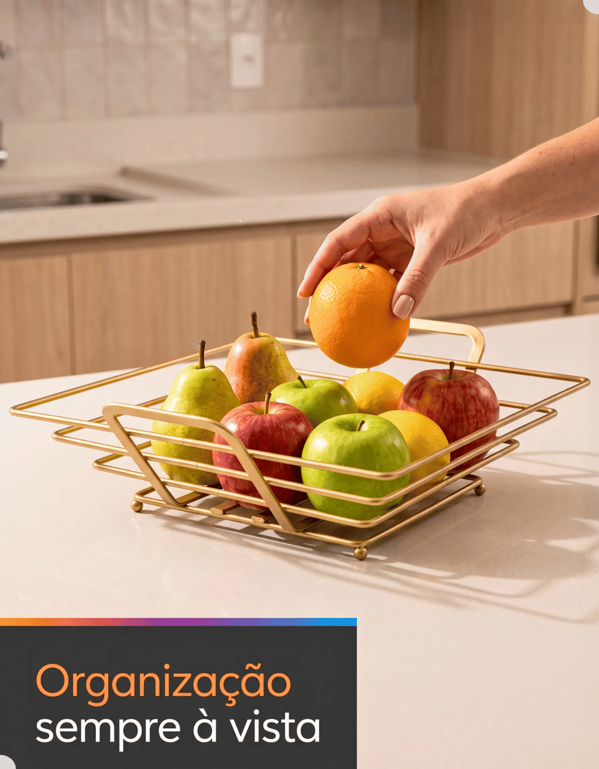 Fruteira Arthi Gold Dourada com frutas sendo organizada sobre bancada de cozinhaProduct Image